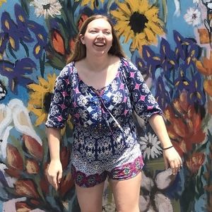 Meet your Posher, Alexis